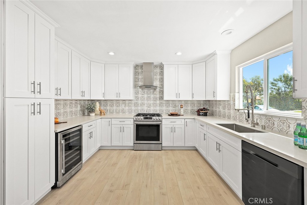 1227 E Grovecenter Property Photo 8