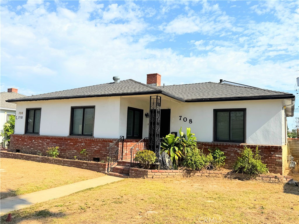 708 Violeta Property Photo 2