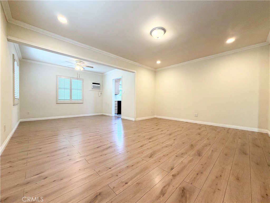 708 Violeta Property Photo 4