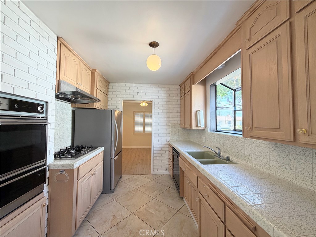 708 Violeta Property Photo 9