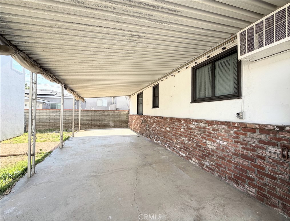 708 Violeta Property Photo 16