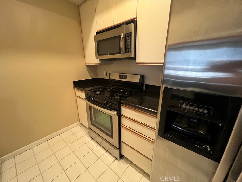 1240 S Corning 108 Property Photo 2