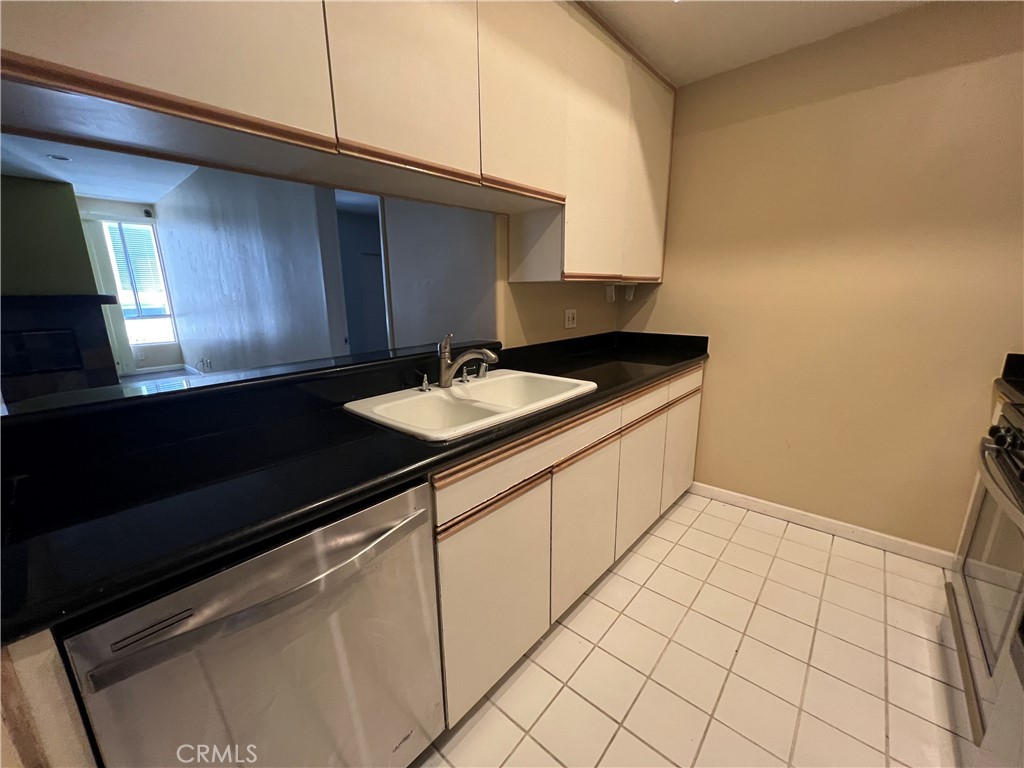 1240 S Corning 108 Property Photo 3