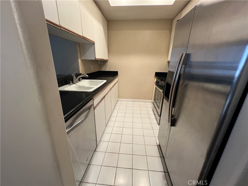 1240 S Corning 108 Property Photo 4