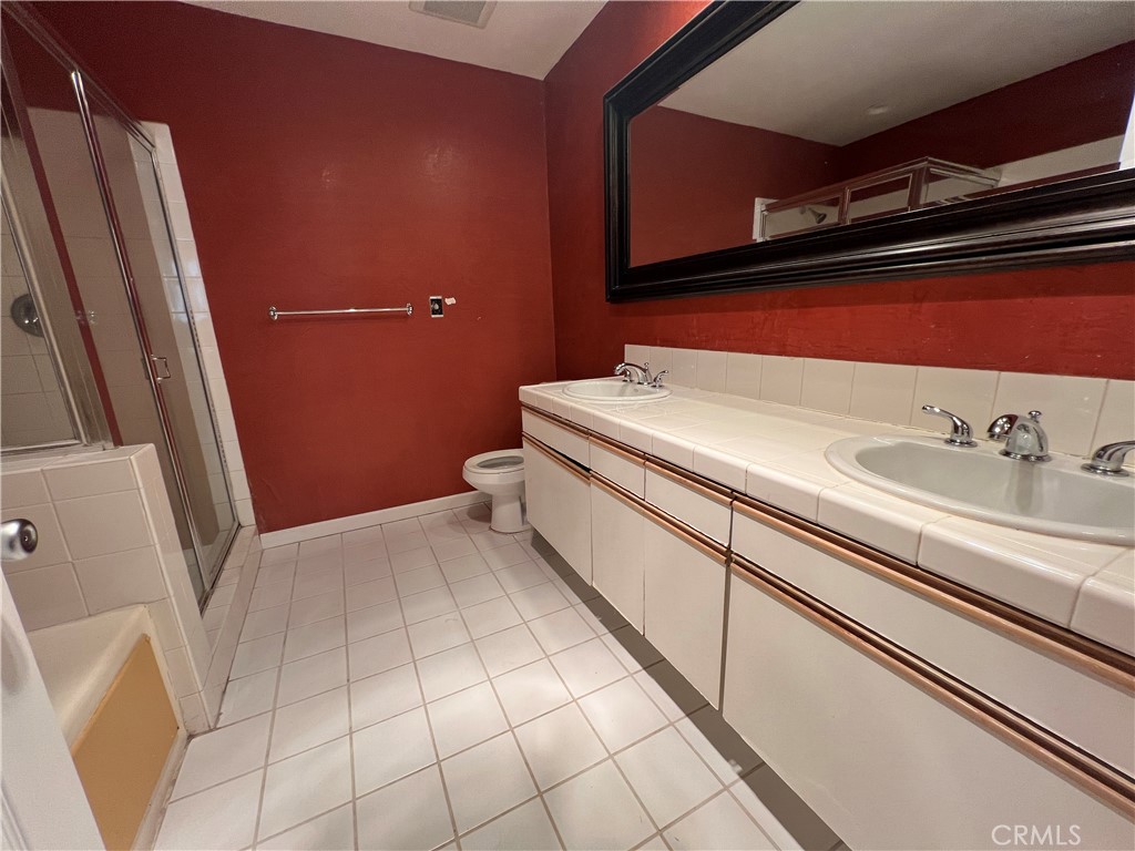 1240 S Corning 108 Property Photo 13