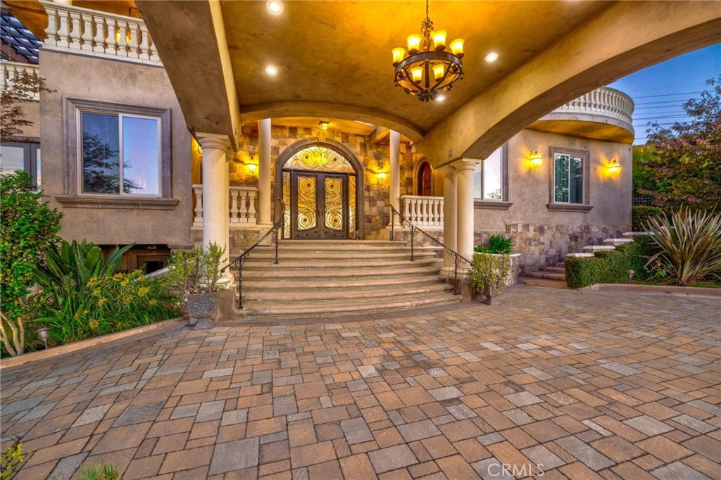 3388 Viewfield Property Photo 8