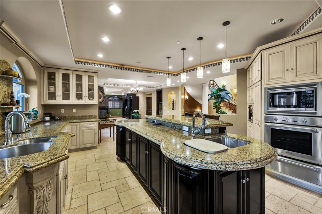 3388 Viewfield Property Photo 20