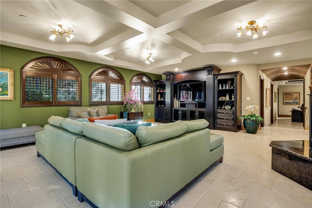 3388 Viewfield Property Photo 23