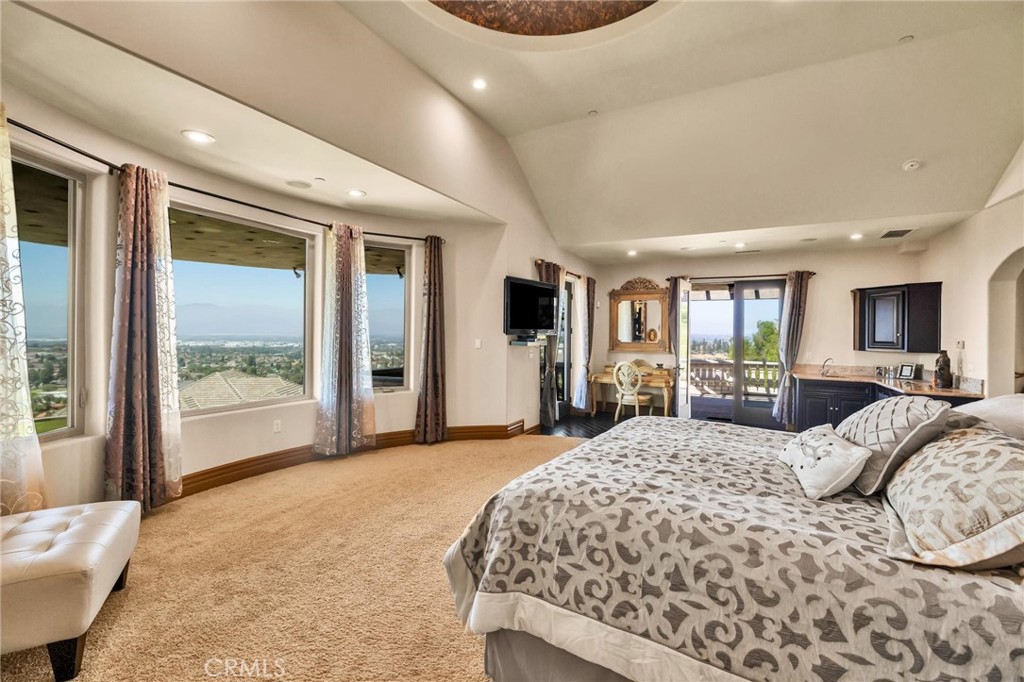 3388 Viewfield Property Photo 28