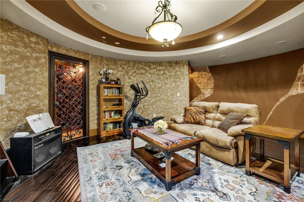 3388 Viewfield Property Photo 49