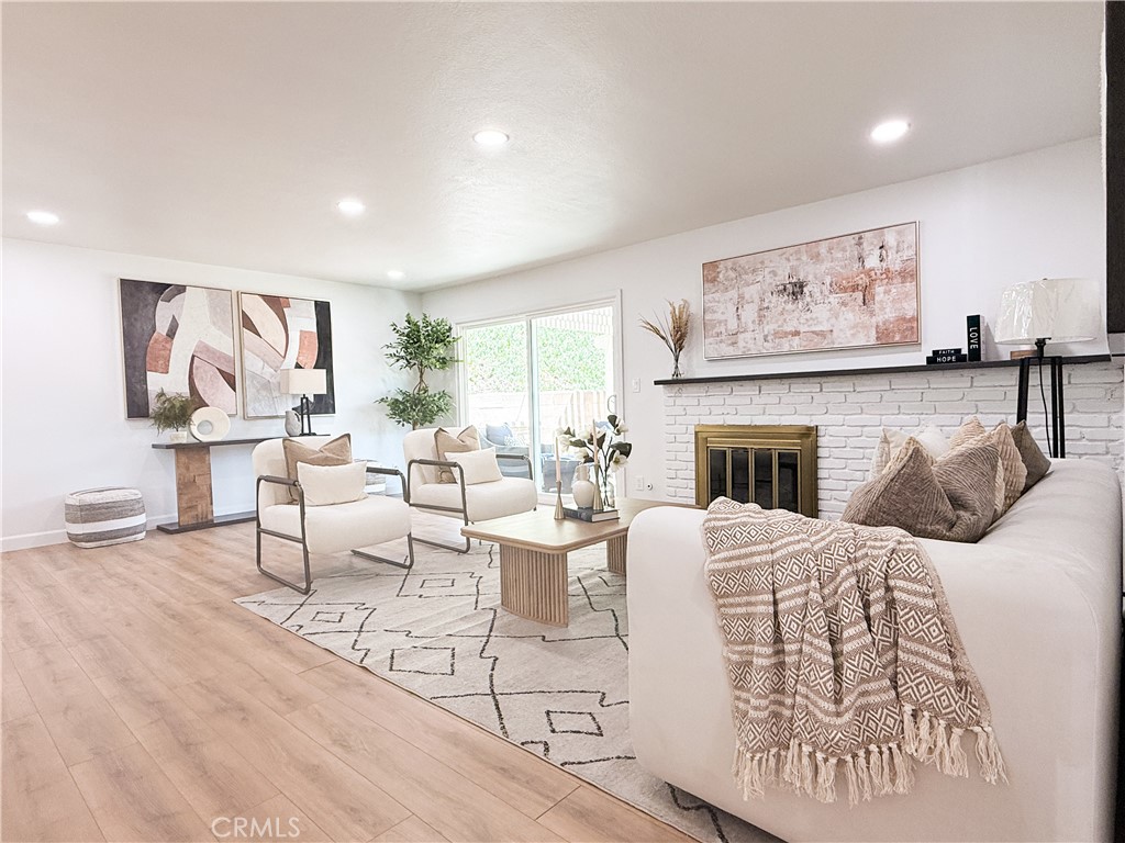 24020 Prospect Valley Property Photo 4