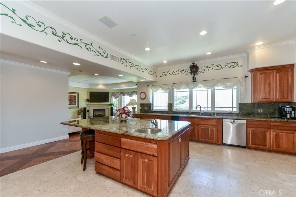 16321 Aurora Crest Drive Property Photo 29