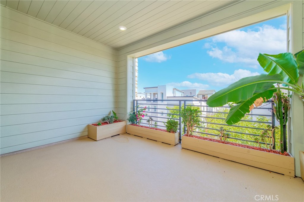 109 Spiral Property Photo 2