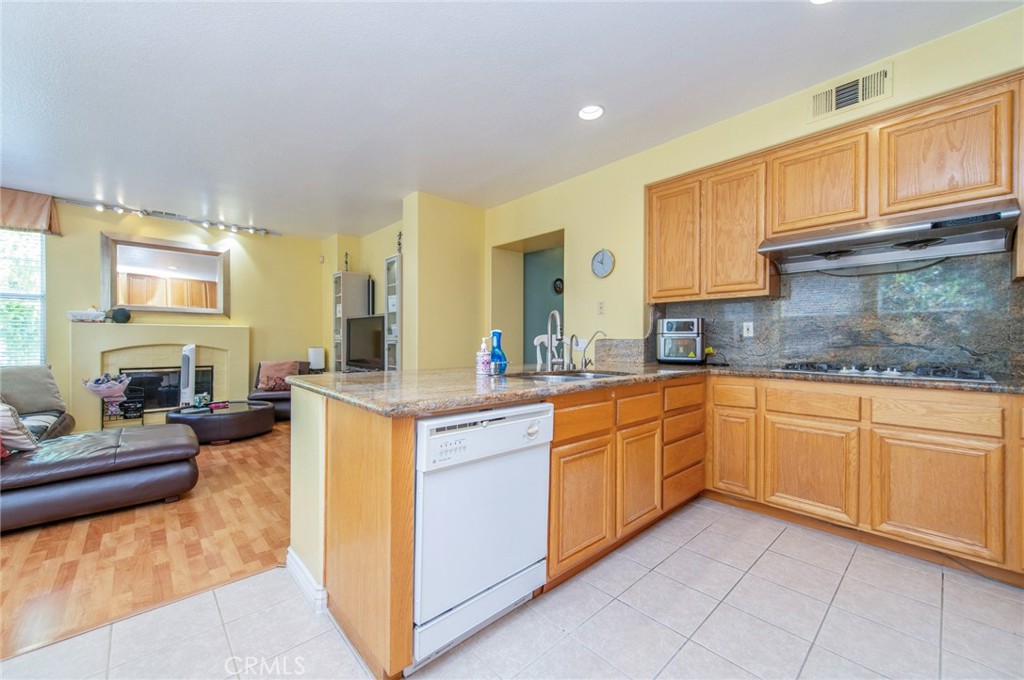 18820 Leesbury Property Photo 23