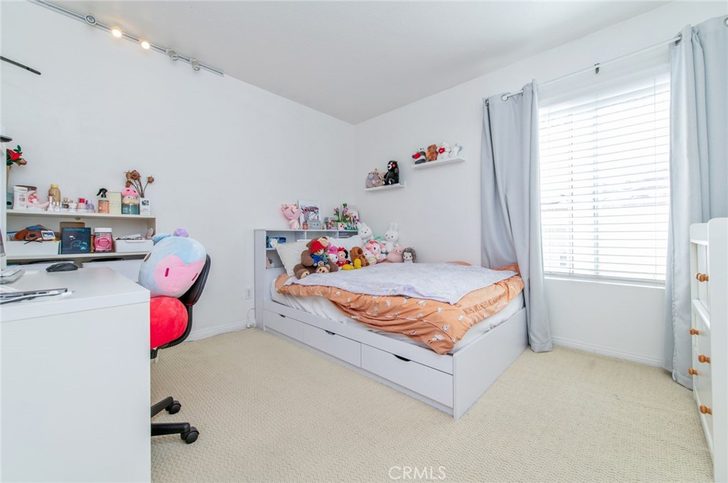18820 Leesbury Property Photo 42