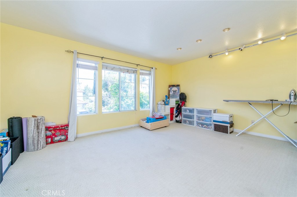 18820 Leesbury Property Photo 44