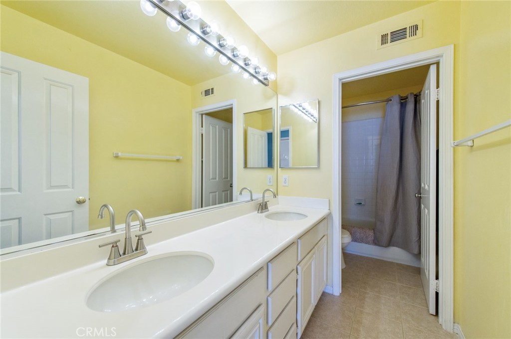 18820 Leesbury Property Photo 46
