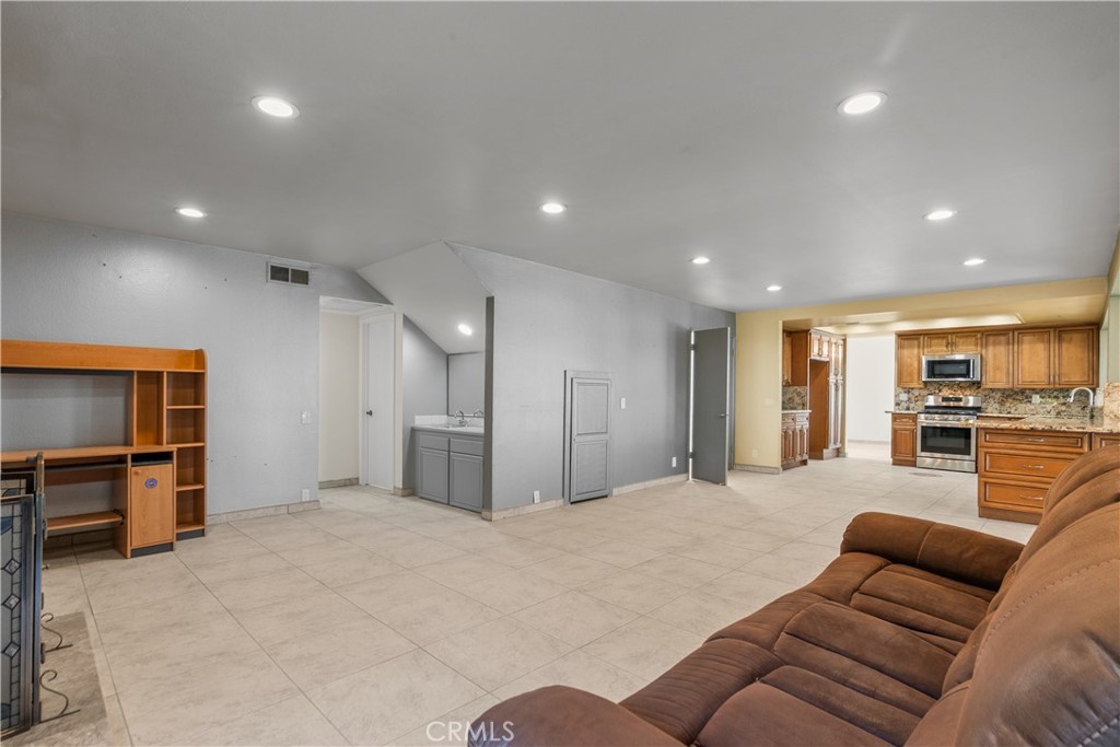 986 Calle Primavera Property Photo 10
