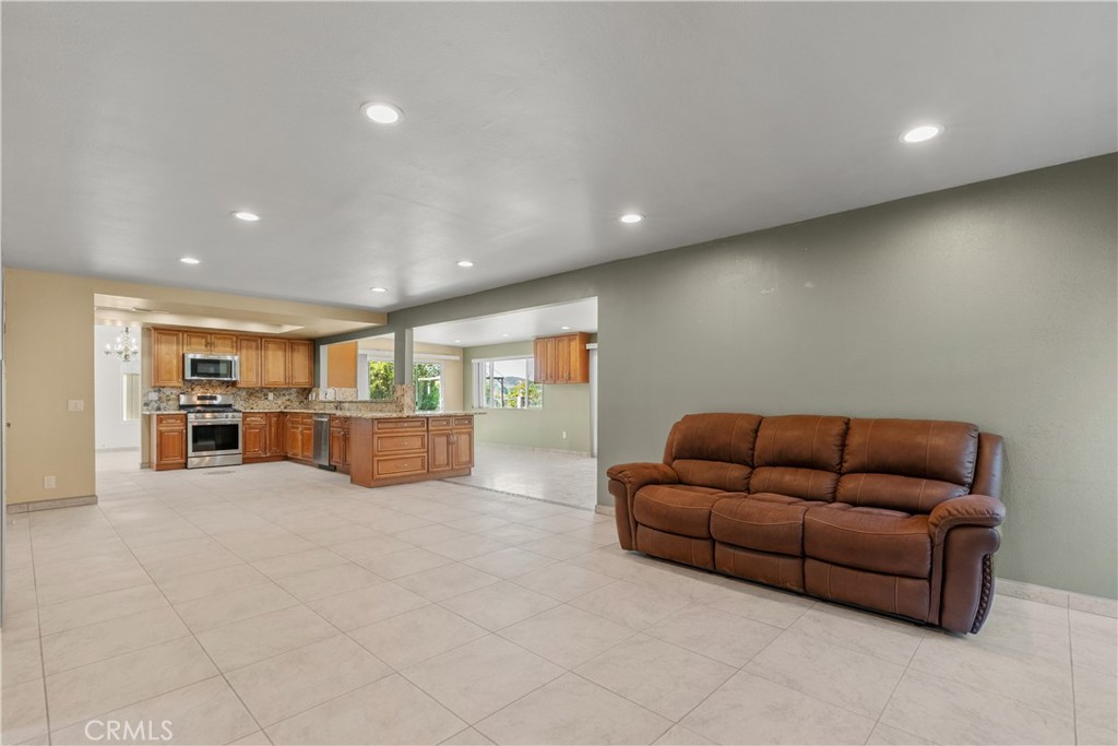 986 Calle Primavera Property Photo 11