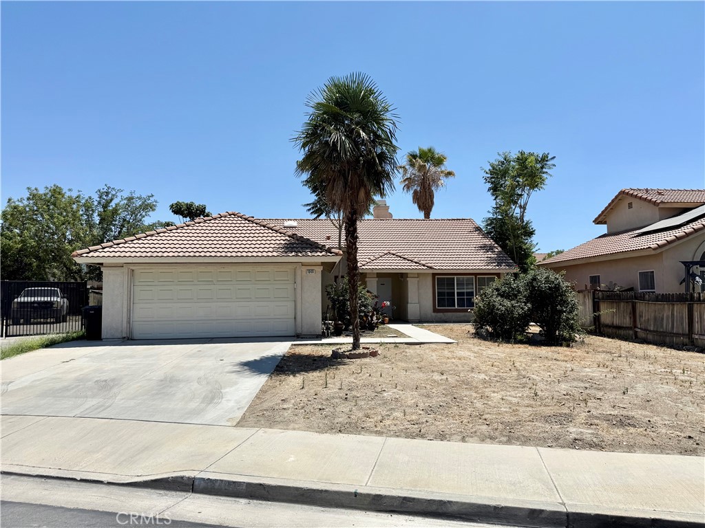 1046 Sycamore Property Photo 2