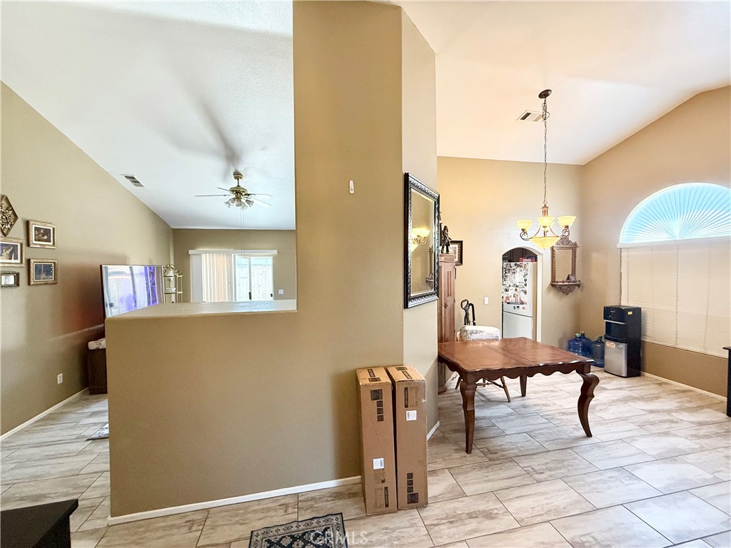 1046 Sycamore Property Photo 5