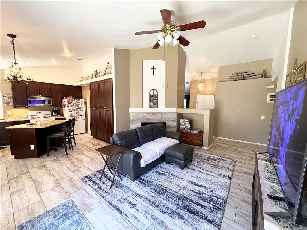 1046 Sycamore Property Photo 11