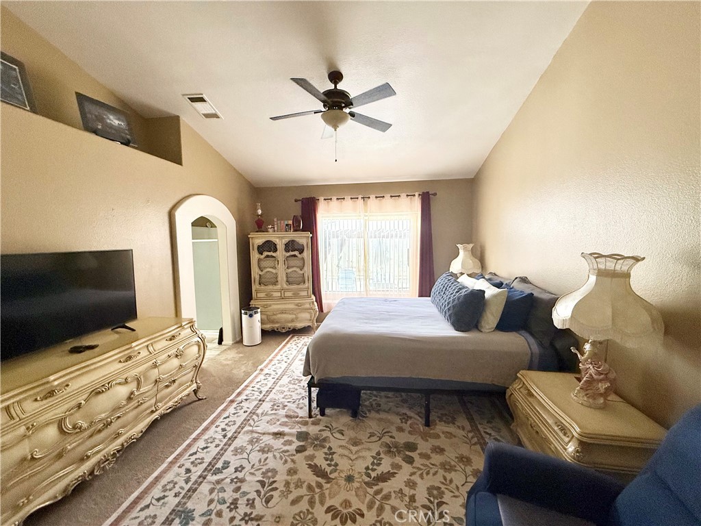 1046 Sycamore Property Photo 12