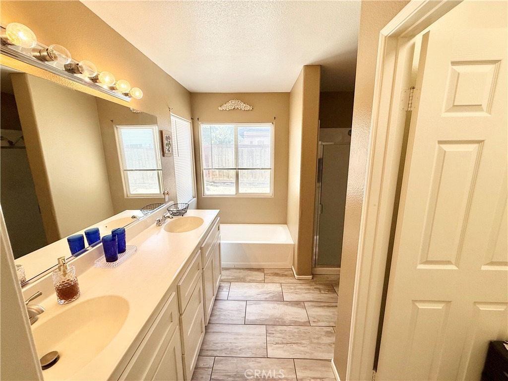 1046 Sycamore Property Photo 14