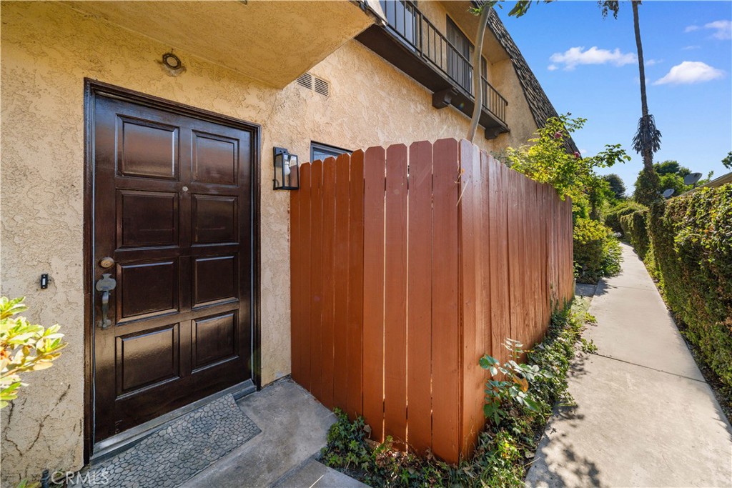 5133 Tyler D Property Photo 5
