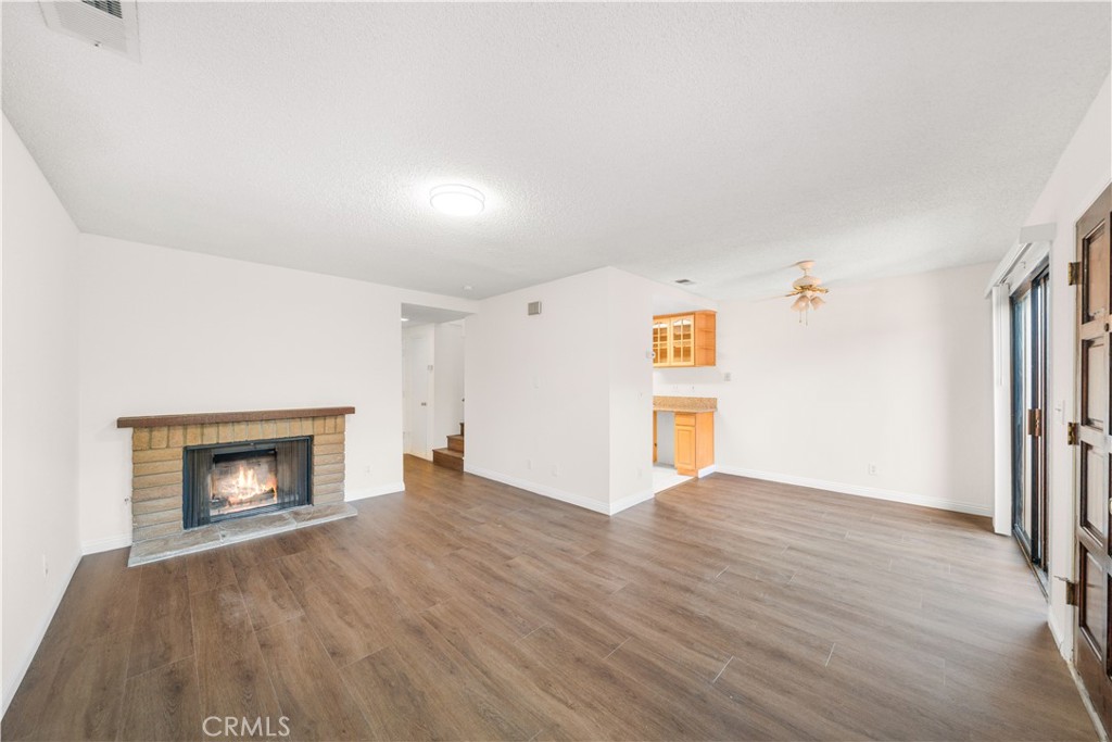 5133 Tyler D Property Photo 8