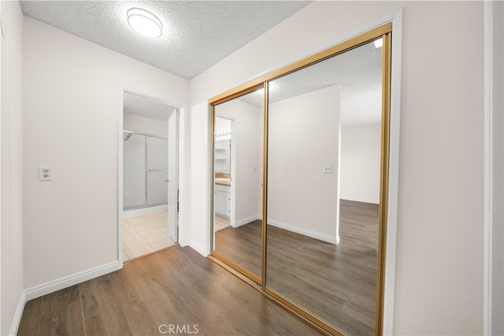 5133 Tyler D Property Photo 26