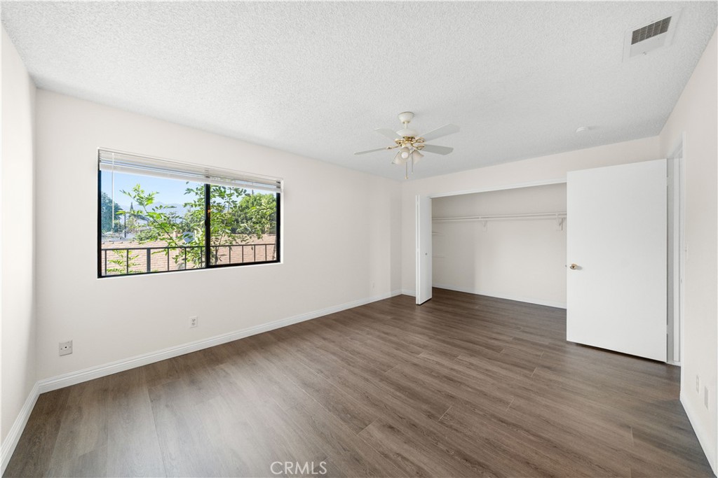 5133 Tyler D Property Photo 33