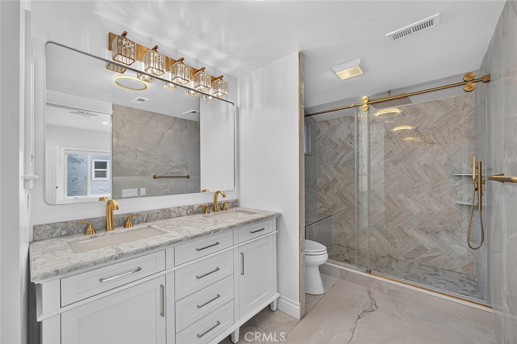 61 Sparrowhawk Property Photo 13