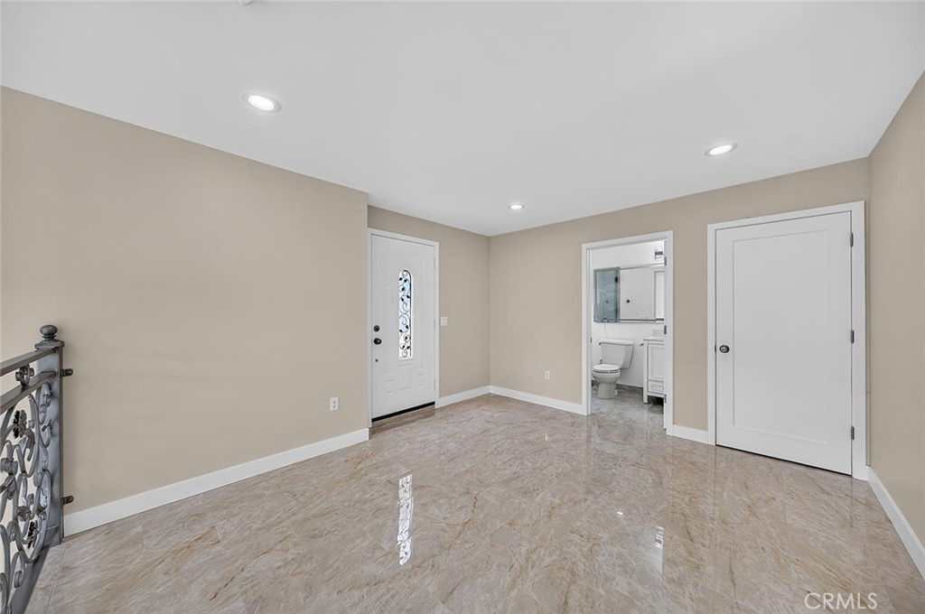 61 Sparrowhawk Property Photo 17