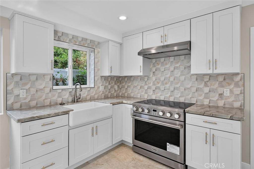 61 Sparrowhawk Property Photo 19