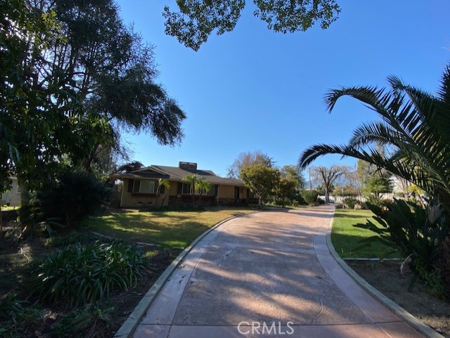1693 N Euclid Avenue Property Photo 1