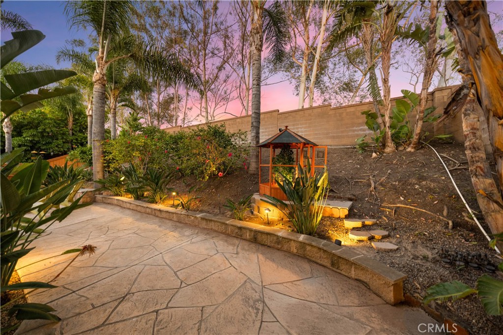 26 Appleglen Property Photo 43