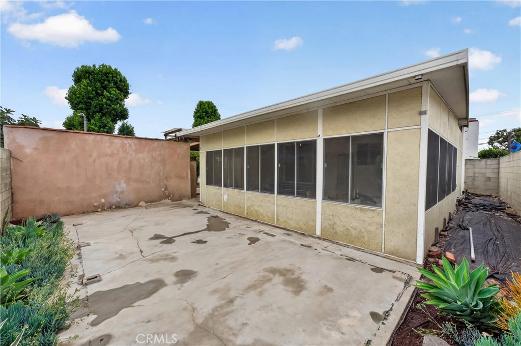 300 N Marengo Ave Property Photo 55