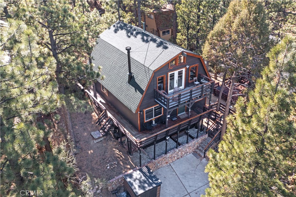 108 E Rainbow Property Photo 6