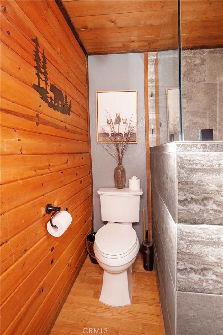 108 E Rainbow Property Photo 18