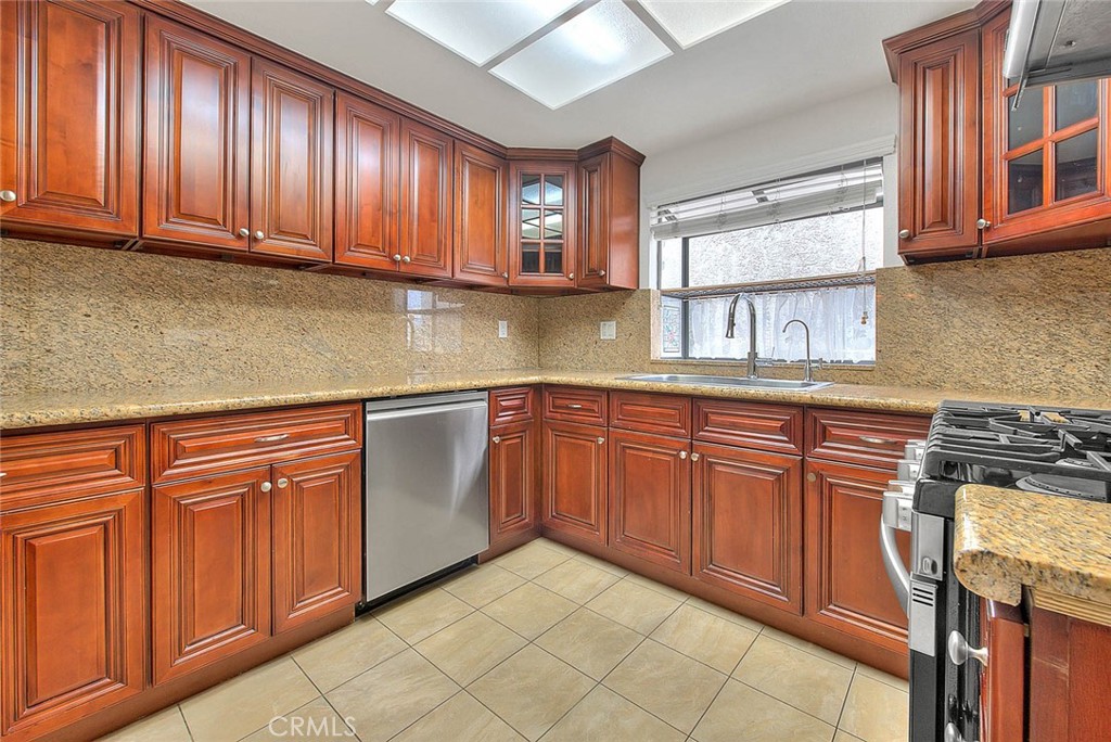 319 N Lincoln Apt A Property Photo 1