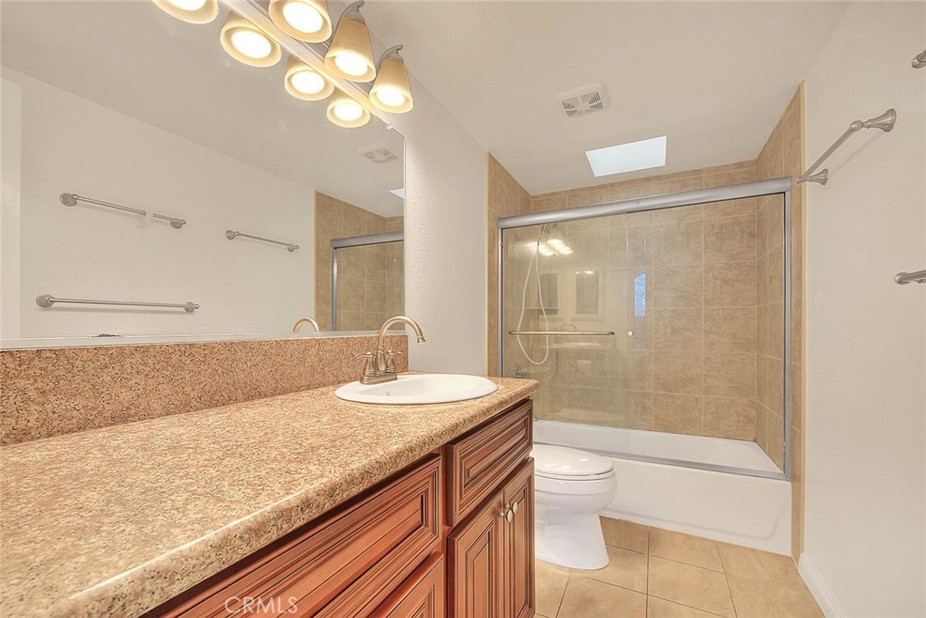 319 N Lincoln Apt A Property Photo 17