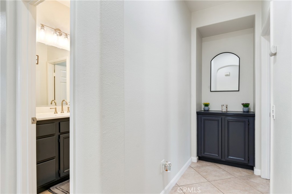 4313 Owens Street 102 Property Photo 10