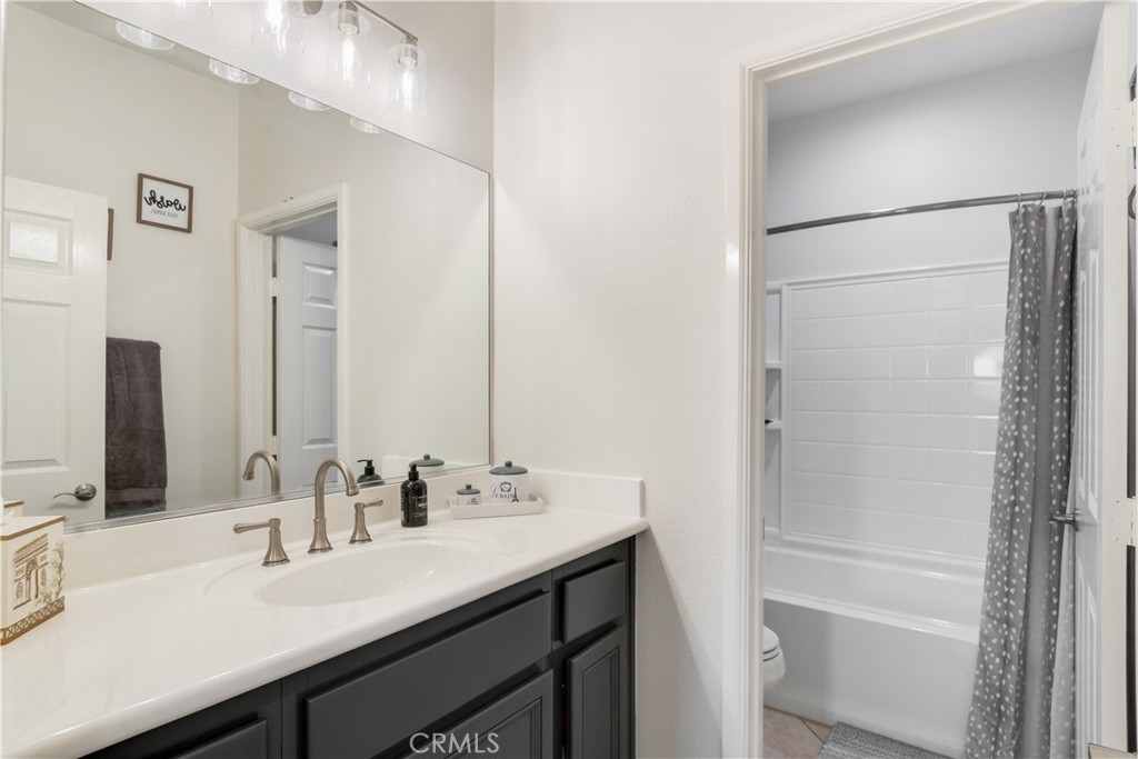 4313 Owens Street 102 Property Photo 11