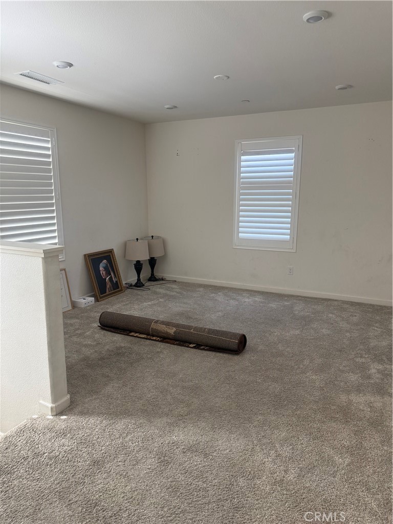 467 N Pinewood Property Photo 5