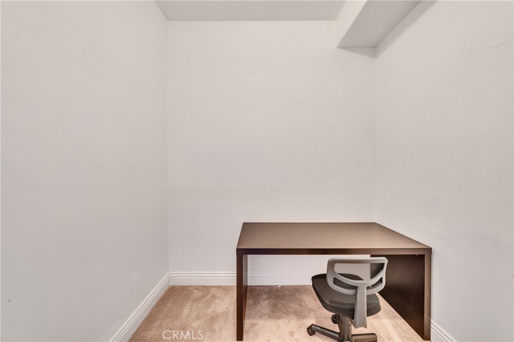 20128 Candleflame Court Property Photo 8