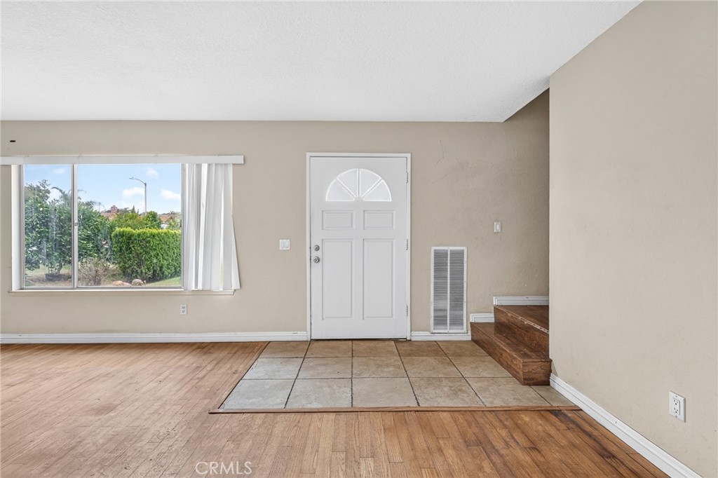 3947 Jose Court Property Photo 4