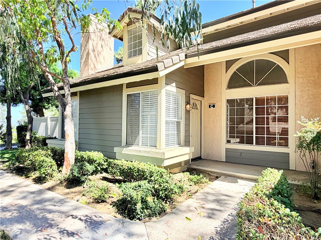 20751 E Crest Property Photo 1
