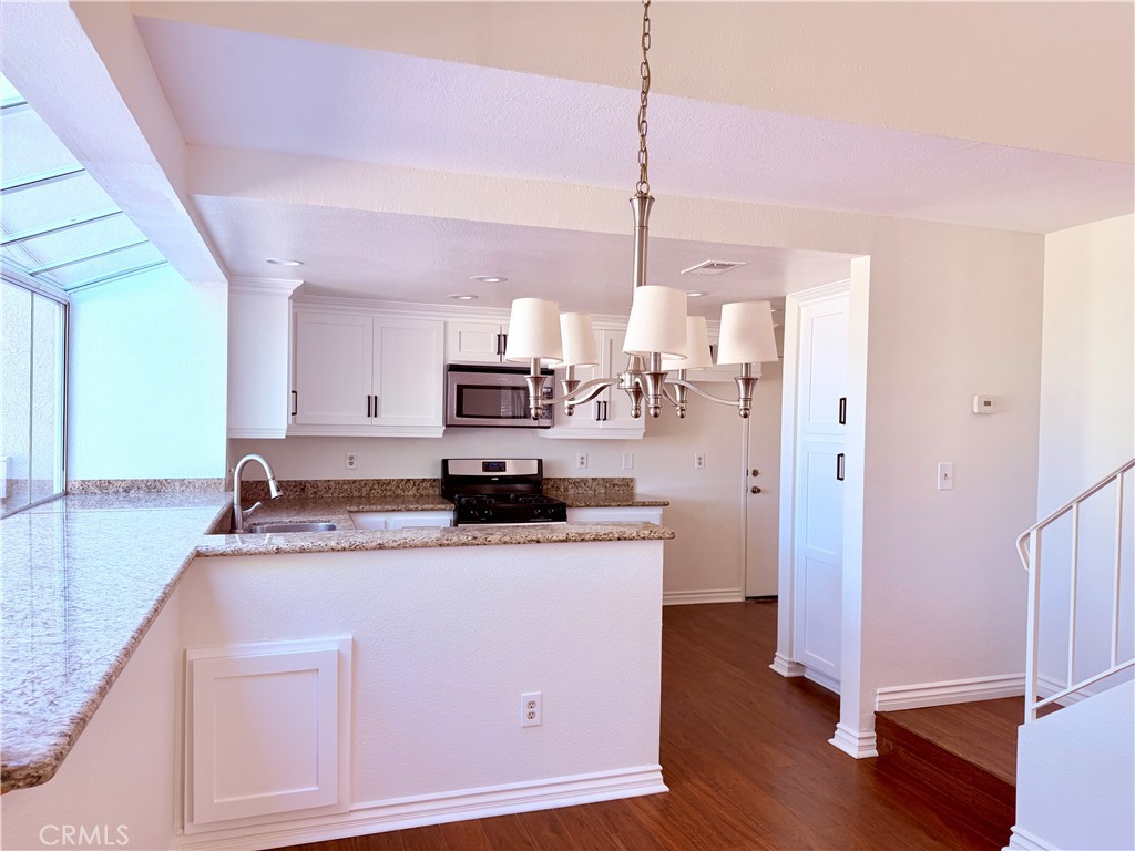 20751 E Crest Property Photo 8