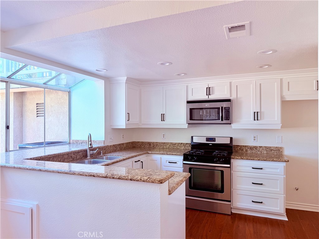 20751 E Crest Property Photo 9
